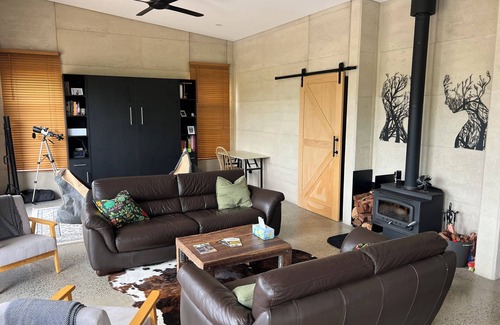 Ferguson Cottage | A peaceful Ferguson valley getaway close to MTB trails, wineries, and breweries