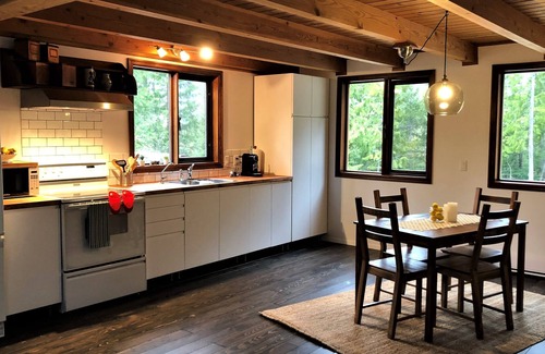 Meadow Creek Cabin | A PEACEFUL SPACE IN THE WEST KOOTEANYS TO GET AWAY FROM EVERYDAY LIFE