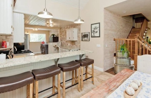 Palisade House | A Peach of a Farmhouse