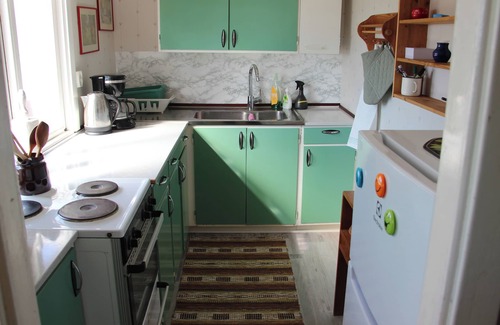Kopingsvik Cottage | A pearl by the sea !