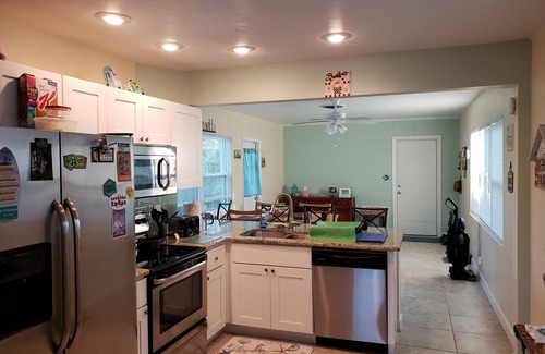 United Central House | A perfect place to call home when visiting St. Petersburg! nMinimum 5 Night Stay