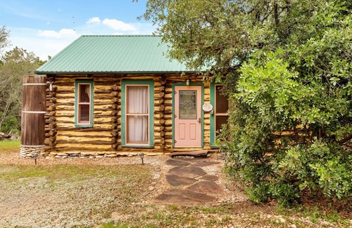 Canyon Lake Cabin | A perfect retreat from today's hectic pace and stressful lifestyle. Located just three miles from scenic Canyon Lake, The Cedar Cabin Retreat is a beautiful one bedroom Hill Country log cabin.
