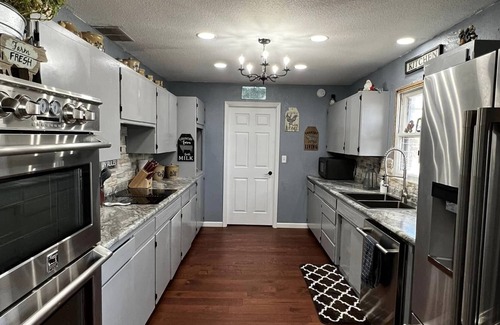 Sublette Other | A Perfect Stay Near Old Santa Fe Kansas