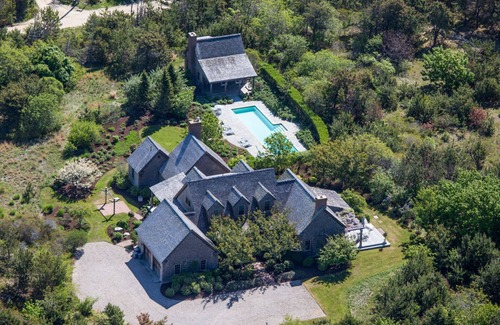 Cliff House | A perfect summer retreat