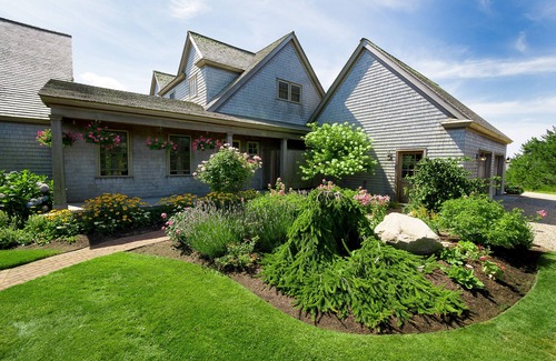 Cliff House | A perfect summer retreat