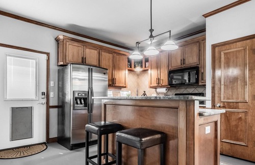 Guthrie House | A Perfectly Positioned Modern Vintage Colonial