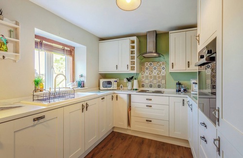 North Nibley Cottage | A picture perfect cottage for eight guests.