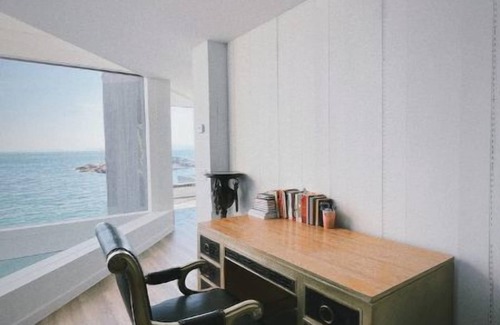 West Vancouver Villa | A picturesque seaside villa in the West Wen and naturen