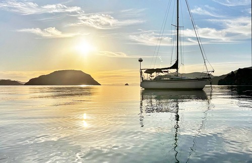 Mulege Boat Rental | A piece of Paradise in Baja on a sailboat