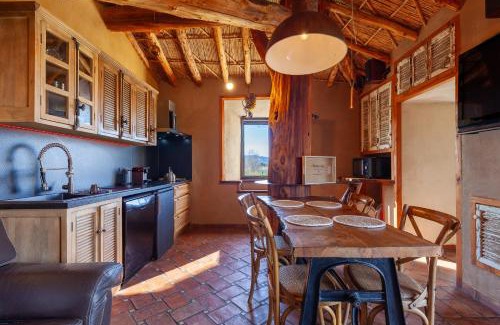 Chateauneuf-les-Martigues House | A Pincu, Rural Et Atypique