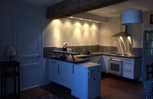 Saint-Maurice-les-Couches Apartment | A place to stay in Burgundy Vineyard - Sleeps 7/9 in a former winery