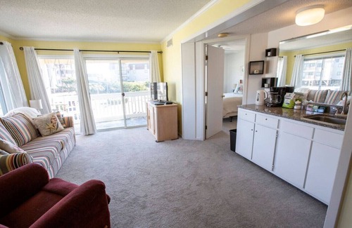 Morehead City Apartment | A Place At The Beach Unit 168