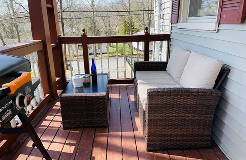 Mountain Dale House | A Place for Friends, Families, and Lovers