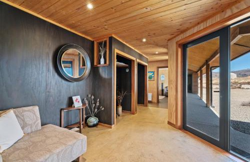 Matakanui House | A Place in Thyme - Alexandra Holiday Home