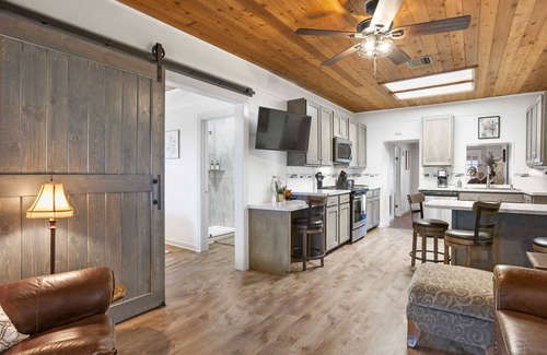 Bandera House | A Place on Pecan in Bandera