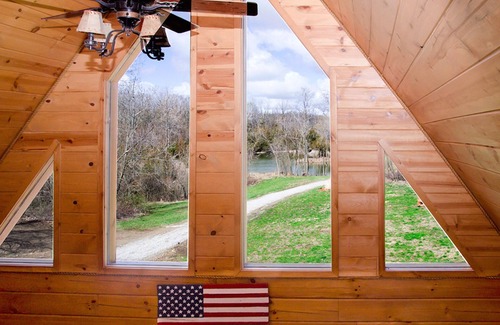 Marceline Cabin | A place to escape the busy routine of daily life.