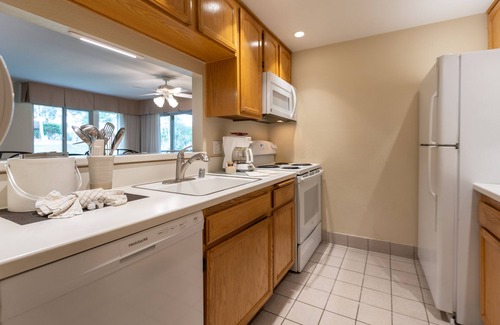 San Diego Country Estates Hotel | A Place You'll Surely Enjoy! 2 Relaxing Units, Free Parking, Full Kitchen!