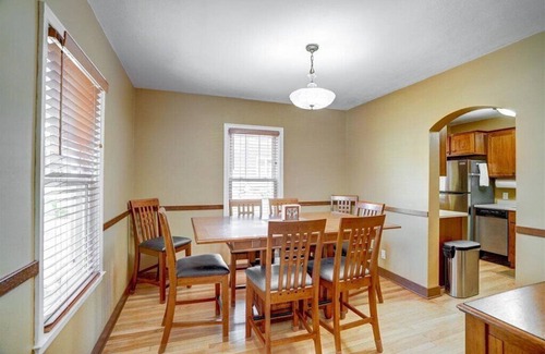 Sun Prairie House | A Pleasant Retreat- No Cleaning Fee & New Discounts