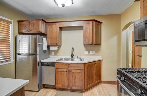 Sun Prairie House | A Pleasant Retreat- No Cleaning Fee & New Discounts