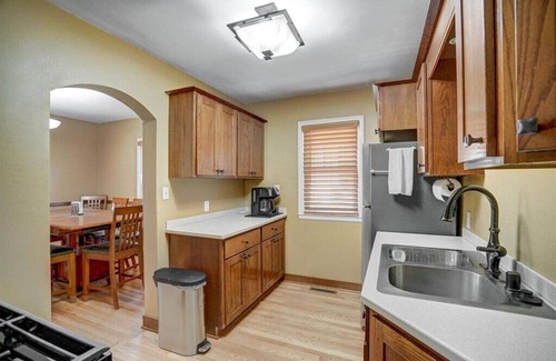 Sun Prairie House | A Pleasant Retreat- No Cleaning Fee & New Discounts