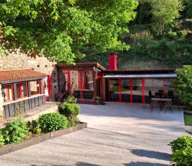 Vilasantar Ski Chalet | A Pontiga I Casa Rural
