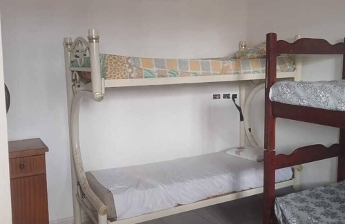 Itanhaem House | A POUSADA BRANCO