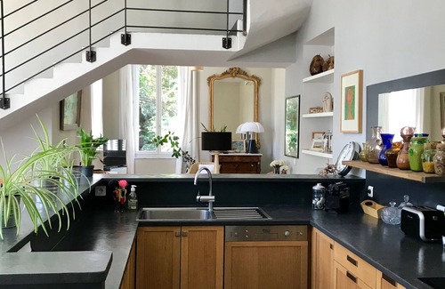 Mazargues House | A pretty house with a very pleasant garden in a lively neighbourhood.