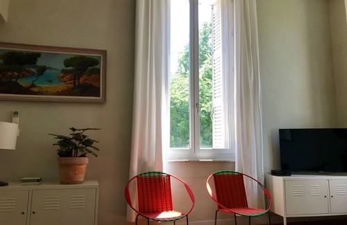 Mazargues House | A pretty house with a very pleasant garden in a lively neighbourhood.