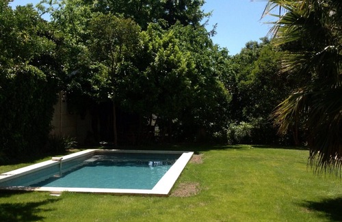 Mazargues House | A pretty house with a very pleasant garden in a lively neighbourhood.