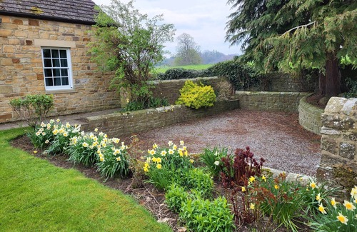 Greta Bridge Cottage | A pretty stone built cottage offering luxury accommodation with sauna & hot tube