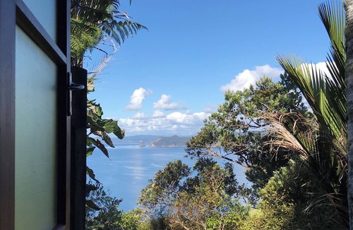 Tuateawa Cabin | A private, funky cabin surrounded by natures beauty with the best views in town.