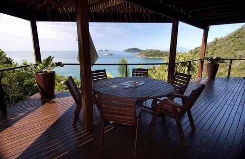Bedarra Island House | A private island getaway