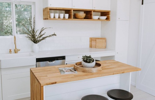 Saanich East Cottage | A Private Modern Cottage: Surrounded by nature in the heart of the city