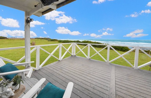 Allestree House | A private paradise by the sea