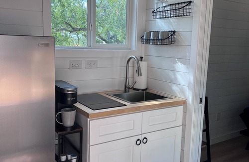 Seguin Cottage | A Private Retreat Surrounded By The Peaceful Charm of Alpacas