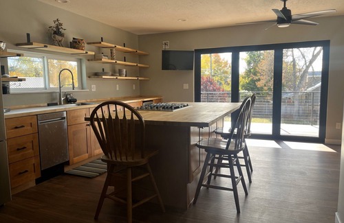 Depot Bench House | A Private space close to downtown Boise, green belt and Boise State.