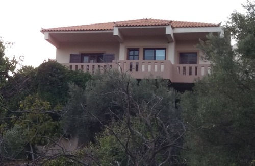 Papadhianika House | A privileged home for people who love nature.