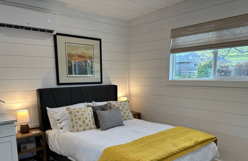 Springville Cabin | A Quaint Cabin for Two