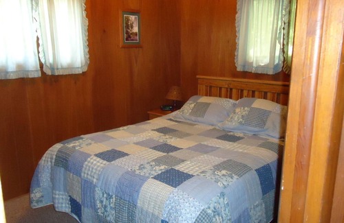 Hayward Resort | A Quaint Callahan Lake Cabin