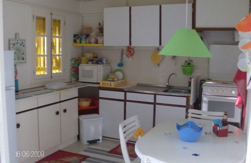 Quiaios House | A quiet and relaxing place! House on the sea front with a superb garden.