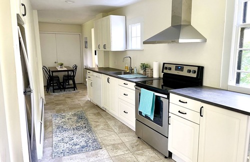 Stonington Apartment | A quiet hidden gem in Stonington Borough with a huge back yard