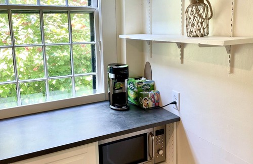 Stonington Apartment | A quiet hidden gem in Stonington Borough with a huge back yard