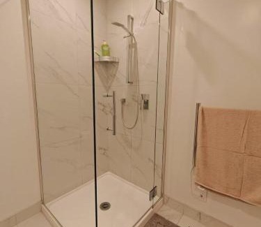 Lower Hutt Apartment | A Quiet Modern and Brand New Gem