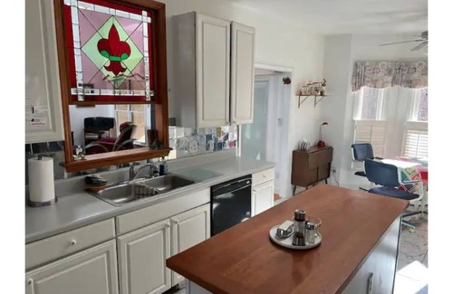 Creedmoor Villa | A quiet, relaxing, big and comfortable place.