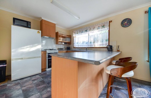 Allestree House | A quiet retreat just a stroll from the ocean