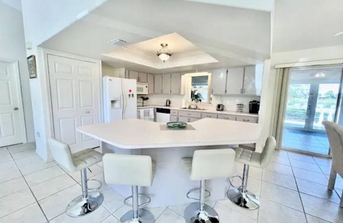 Highland House | A Quiet Retreat on Spring Lake!