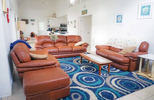 Ormonds Jungle Den Camp Sites House | A Quiet Town with a Fishing Problem. Great Way to Avoid Hotel/Motel Crowds!