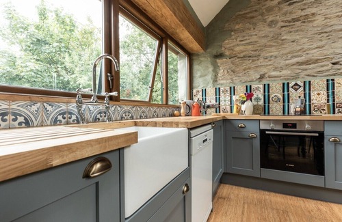 Cardigan House | A quirky converted barn.