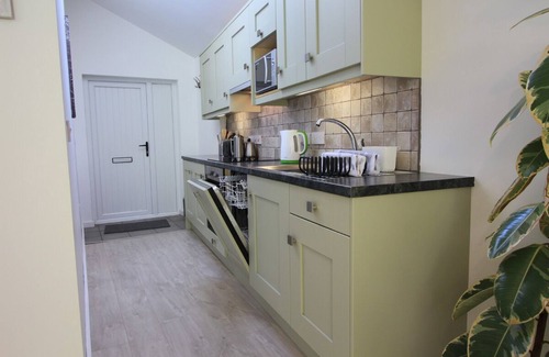 Kendal Cottage | A Quirky, Modern Converted Barn, Quiet Rural Setting With Easy Access To Kendal