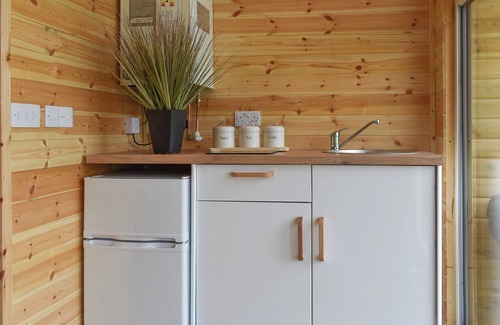 Goole Cottage | A quirky pod with one double and shower room.
